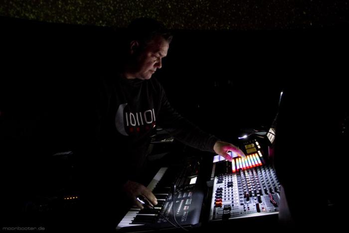 moonbooter - EVIL 18DE moonbooter - EVIL 18DE