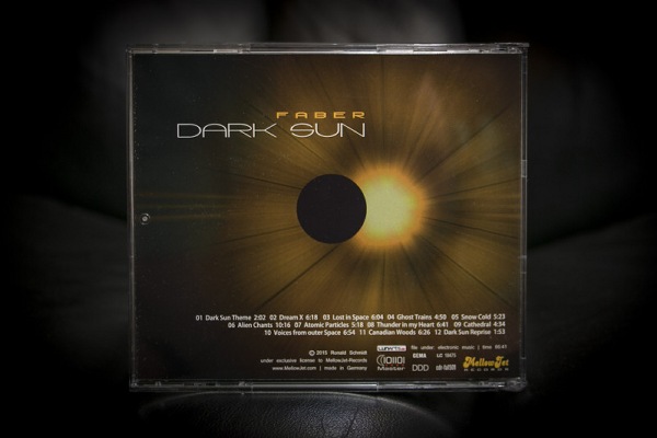 Faber - Dark Sun - zum Schließen ins Bild klicken